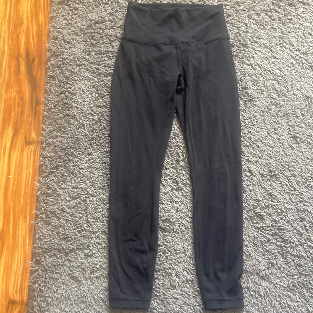 Lululemon wonder train size 6 black